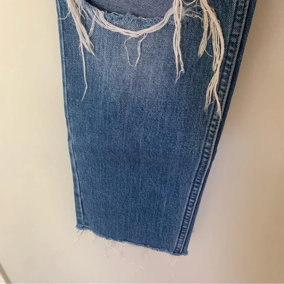 Abercrombie & Fitch High Rise Annie Distressed Girlfriend Jean Size 2/26 - Picture 4 of 9